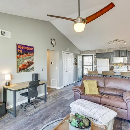 Village Of Four Seasons Lake Condo With Pool Access!